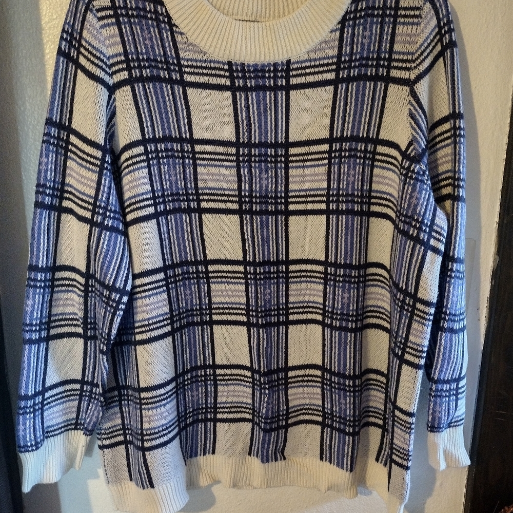 Knit sweater